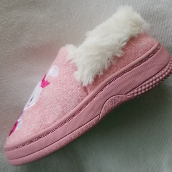 NWOT 2/$15 Cute winking bunny with strawberry - Picture 7 of 9